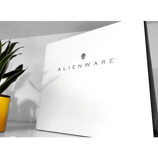 Gamingowy Laptop Alienware i7 Nvidia-8GB DDR4-16GB 4H SSD-M2 Win10